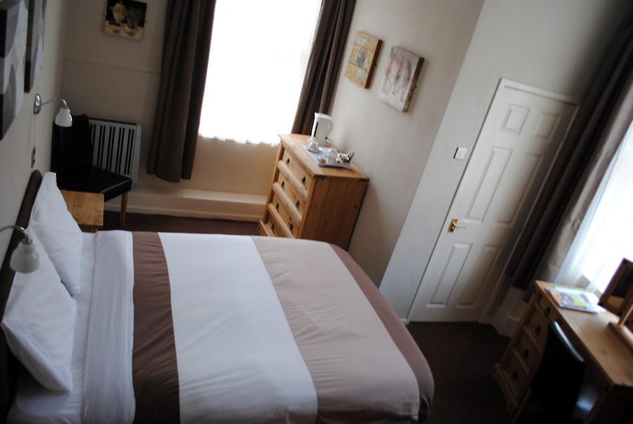 Eaton Hotel Chester Room photo
